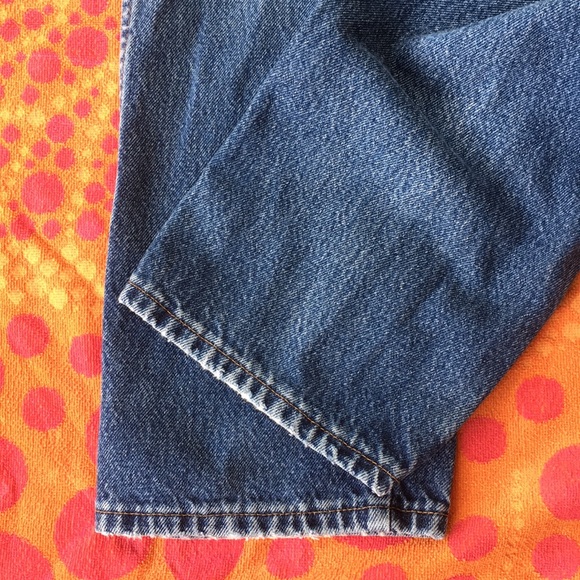 Men’s Wrangler Relaxed Straight Leg Jeans - Picture 4 of 6